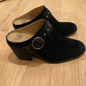 NWOT Sofft Black Sueda Mule Heel